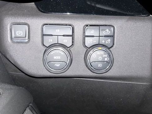 Used 2024 Chevrolet Silverado 2500 LT w/ All Star Edition image 17