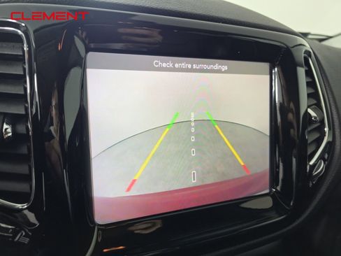 Used 2021 Jeep Compass Limited image 17