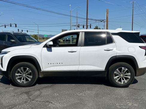 Used 2025 Chevrolet Equinox LT AWD/4WD image 7