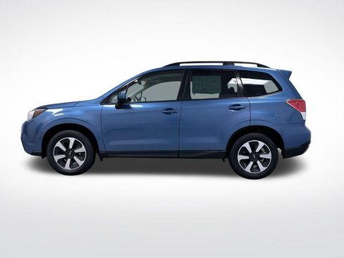 Used 2018 Subaru Forester 2.5i Premium w/ All-Weather Package AWD/4WD image 10