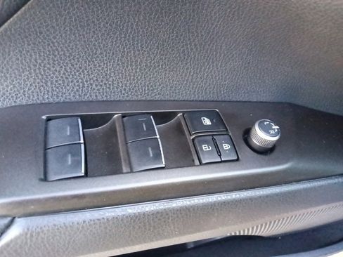 Used 2024 Toyota Camry XLE image 12