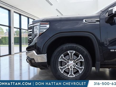 Used 2025 GMC Sierra 1500 SLT AWD/4WD image 29
