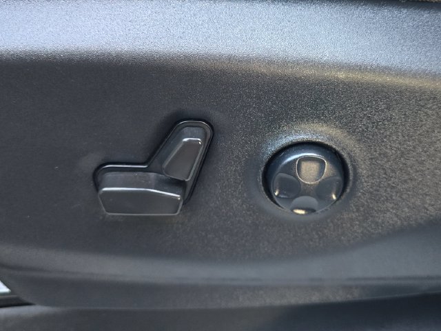 Certified 2022 Chrysler Pacifica Touring-L FWD image 16