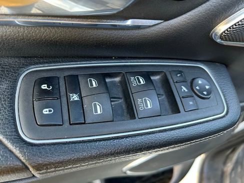 Used 2024 RAM 1500 Laramie image 17