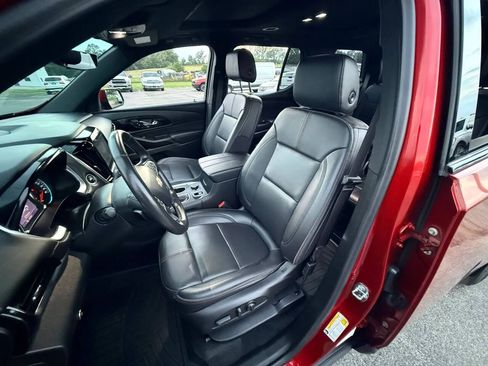 Used 2022 Chevrolet Traverse RS AWD/4WD image 8