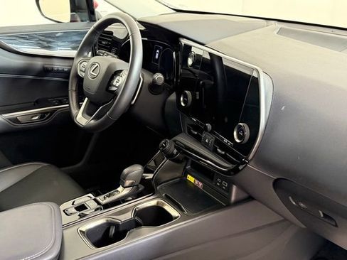 Certified 2025 Lexus NX 250 FWD w/ Premium Package image 31