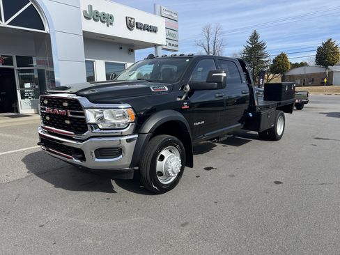Used 2024 RAM 4500 SLT w/ Quick Order Package 2YG SLT image 8