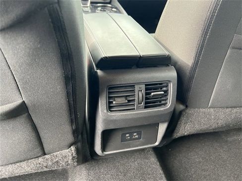 Used 2021 Nissan Rogue SV image 20