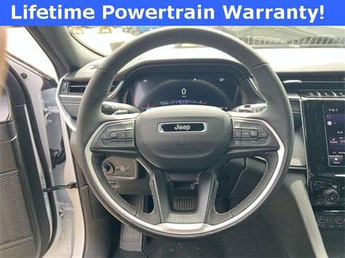 New 2025 Jeep Grand Cherokee L Altitude image 20