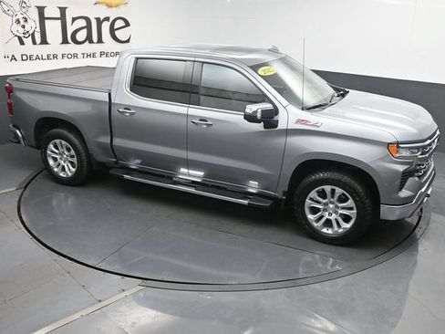 Used 2025 Chevrolet Silverado 1500 LTZ AWD/4WD image 37