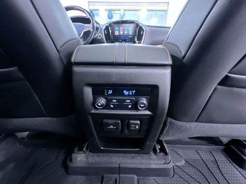 Used 2018 Chevrolet Traverse Premier w/ Redline Edition AWD/4WD image 40
