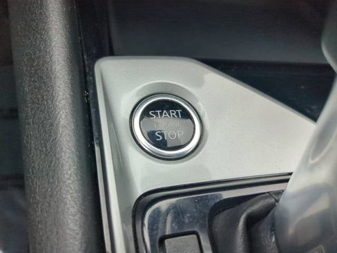 Used 2024 Nissan Altima 2.5 SV FWD image 31
