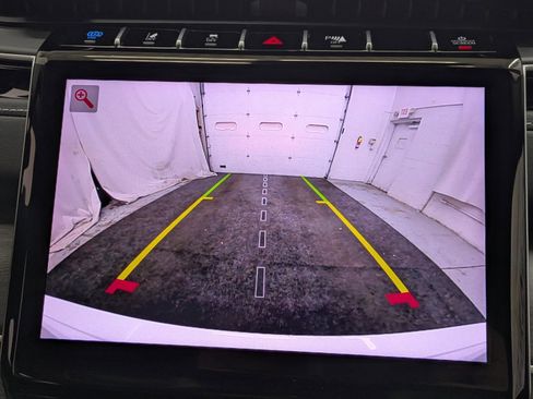 Used 2023 Jeep Grand Cherokee 4WD 4xe image 12