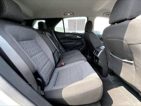 Used 2024 Chevrolet Equinox LT FWD image 16
