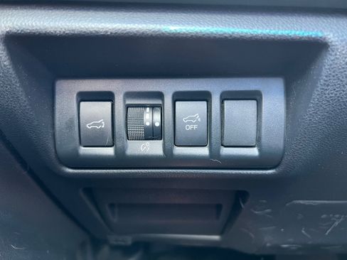 Used 2022 Subaru Outback Limited AWD/4WD image 30