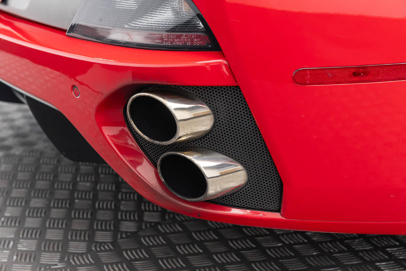 Used 2010 Ferrari California RWD image 60