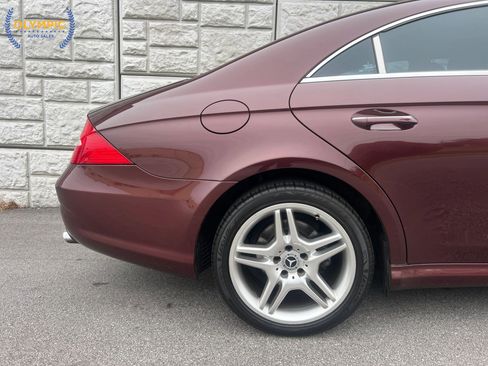 Used 2006 Mercedes-Benz CLS 500 w/ AMG Sport Pkg image 12