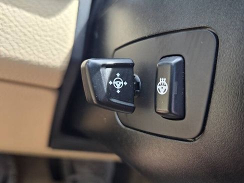 Used 2013 BMW 535i xDrive Sedan AWD/4WD image 27