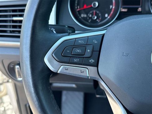 Used 2021 Volkswagen Atlas SE image 24