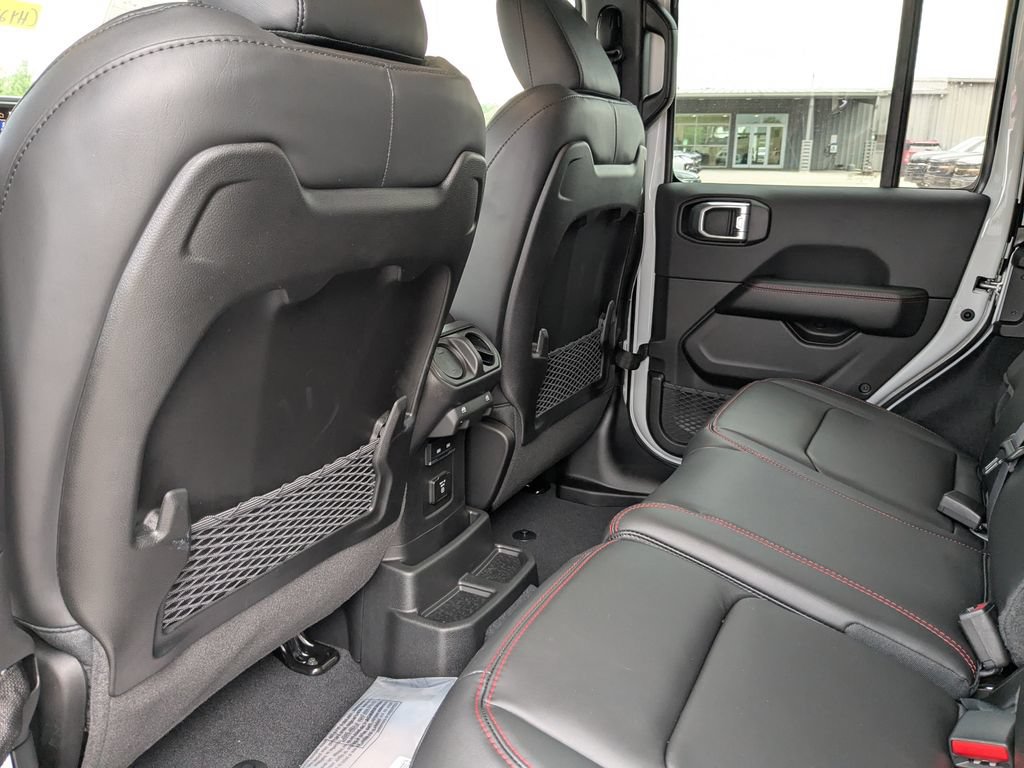 New 2027 Jeep Wrangler Unlimited Rubicon AWD/4WD image 22