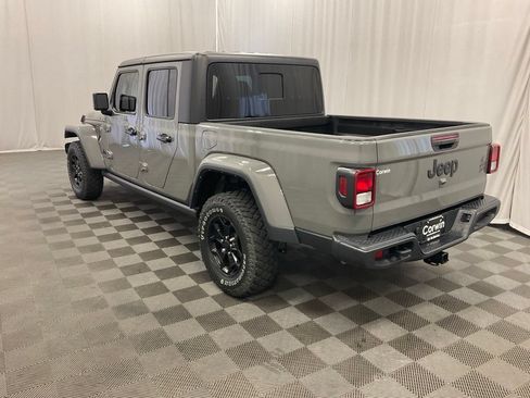 Used 2022 Jeep Gladiator Sport AWD/4WD image 8