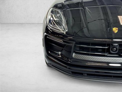Used 2026 Porsche Macan AWD/4WD image 28
