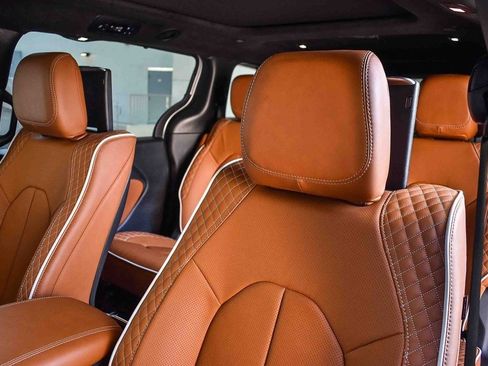 New 2026 Chrysler Pacifica Pinnacle w/ Trailer Tow Group image 25