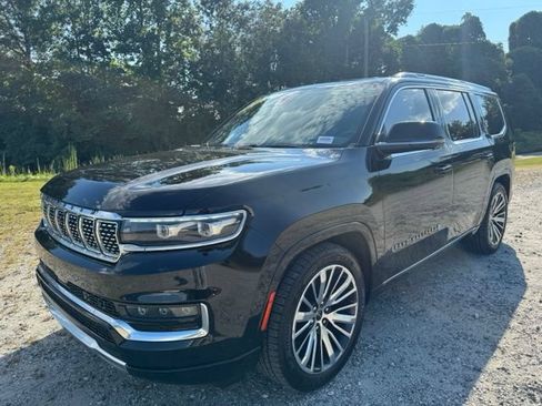 Used 2022 Jeep Grand Wagoneer Series III AWD/4WD image 3