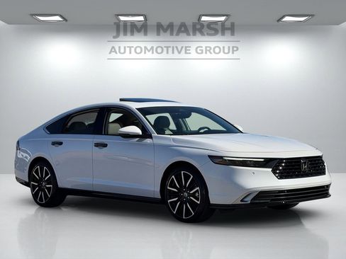 Used 2025 Honda Accord Touring image 8