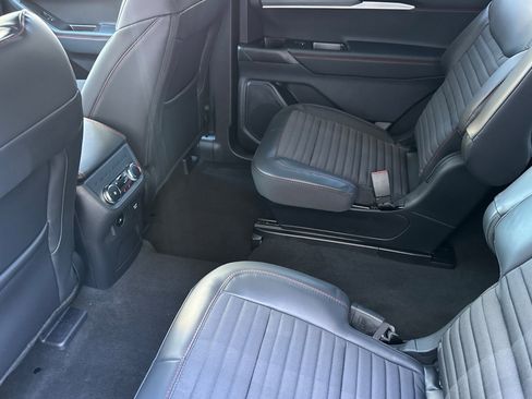 New 2026 Ford Explorer ST-Line w/ ST-Line Street Pack image 11