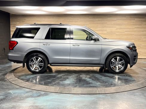 Used 2024 Ford Expedition XLT image 33