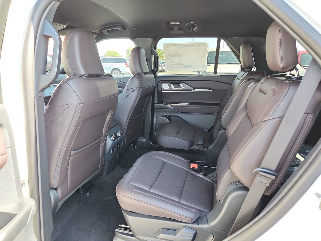 New 2026 Ford Explorer Platinum RWD image 19