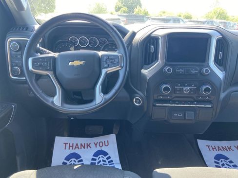 Used 2022 Chevrolet Silverado 1500 LT AWD/4WD image 25