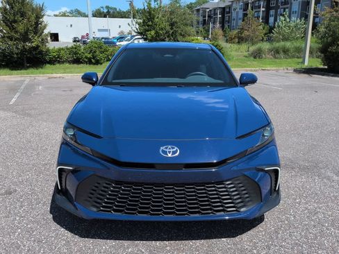Used 2026 Toyota Camry SE FWD image 9