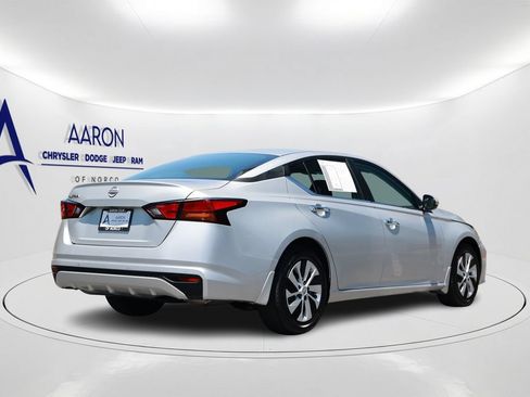 Used 2023 Nissan Altima 2.5 S FWD image 4