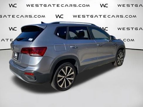 Used 2024 Volkswagen Taos SE FWD image 22