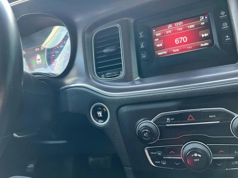 Used 2015 Dodge Charger SE image 14