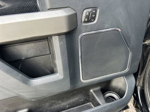 Used 2022 Ford F450 Platinum w/ FX4 Off-Road Package image 37