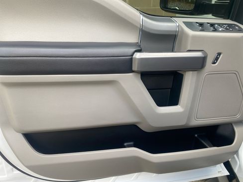 Used 2020 Ford F350 XLT w/ XLT Premium Package image 27