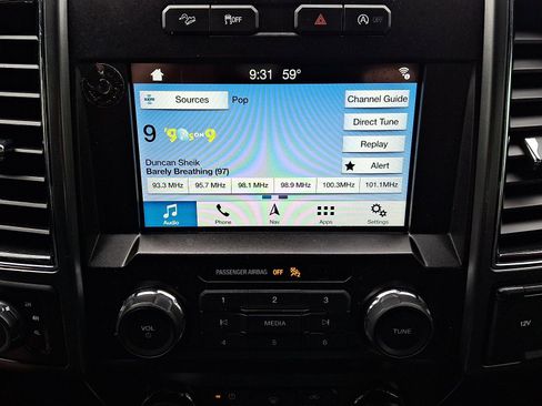 Used 2019 Ford F150 XLT w/ Equipment Group 302A Luxury AWD/4WD image 17