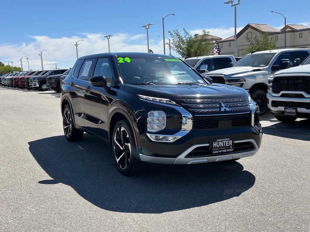 Used 2024 Mitsubishi Outlander SE AWD/4WD image 11
