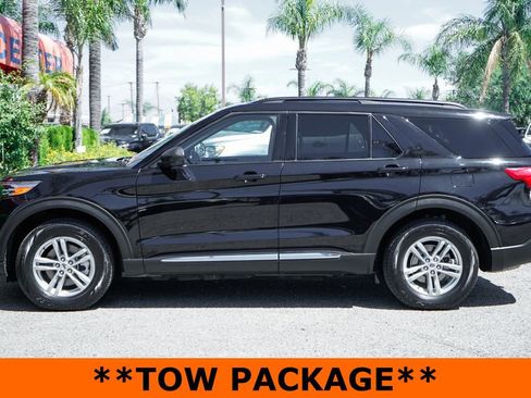 Used 2022 Ford Explorer XLT w/ Equipment Group 202A image 5