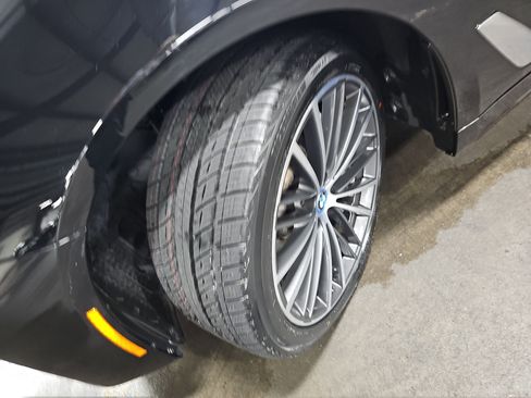 Used 2023 BMW 530e xDrive AWD/4WD image 34