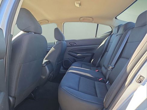 Used 2024 Nissan Altima 2.5 SV image 16