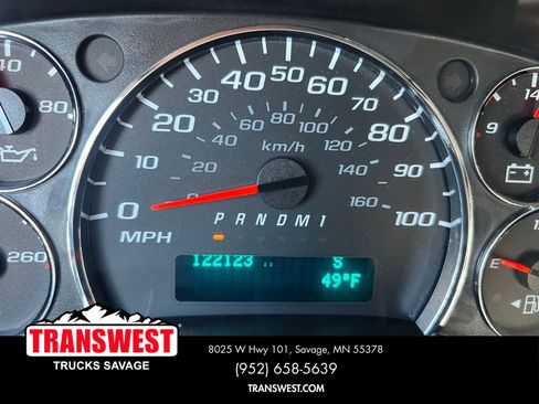 Used 2018 Chevrolet Express 3500 Extended w/ Driver Convenience Package image 18