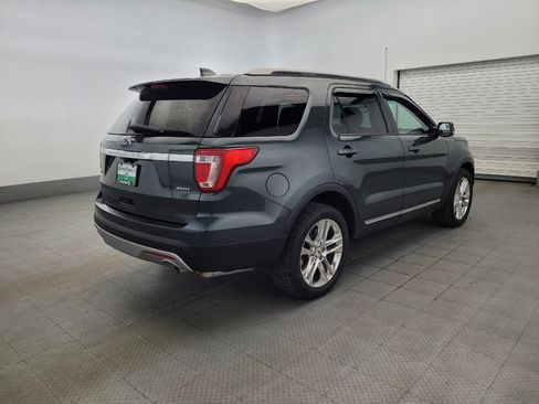 Used 2016 Ford Explorer XLT w/ Equipment Group 202A AWD/4WD image 9