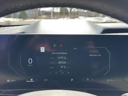 Used 2025 Kia Carnival SX Prestige image 3