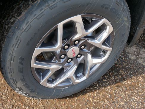 New 2026 GMC Sierra 1500 SLE w/ X31 Off-Road Package image 9