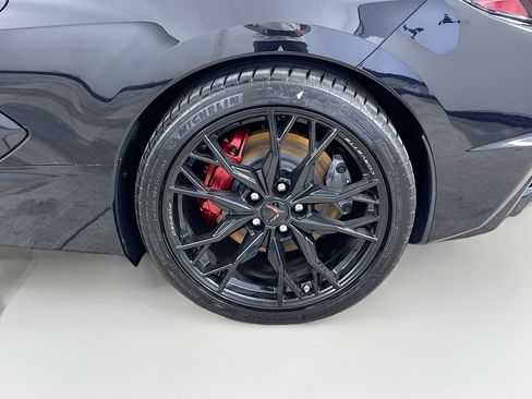 Used 2024 Chevrolet Corvette Stingray Premium Conv w/ Z51 Performance Package RWD image 28
