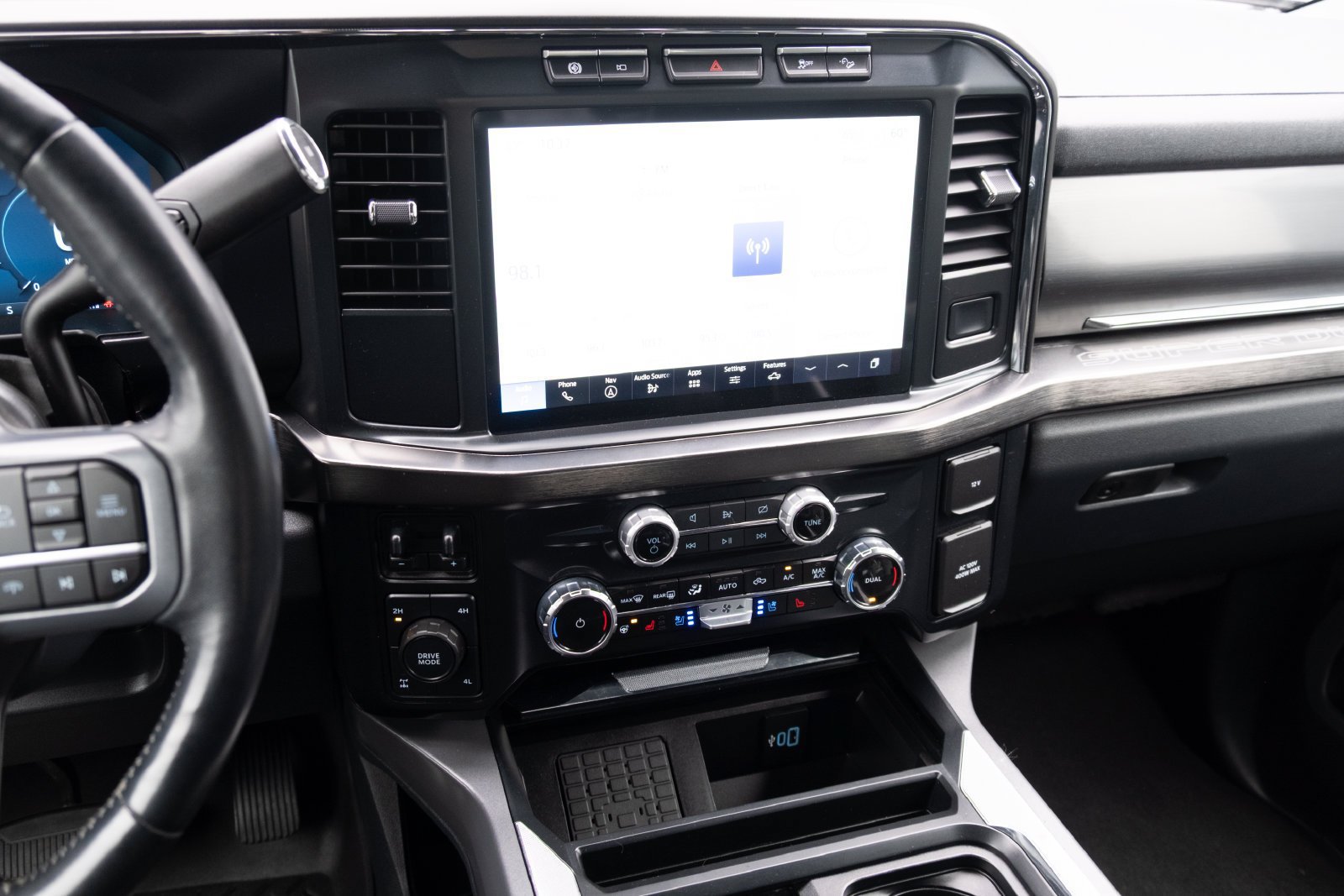 Used 2024 Ford F350 Lariat w/ Sport Appearance Package AWD/4WD image 3